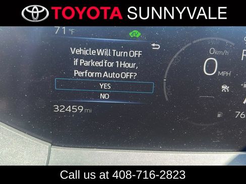 Used 2023 Toyota Prius LE FWD image 3