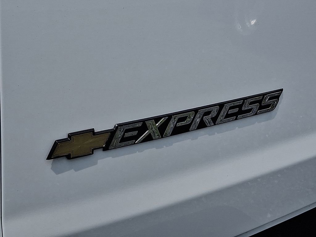 New 2025 Chevrolet Express 3500 w/ Driver Convenience Package RWD image 15