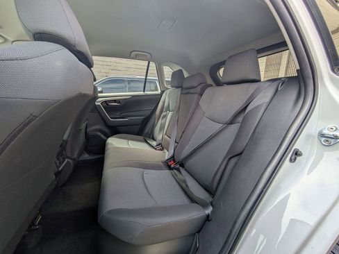 Used 2025 Toyota RAV4 XLE image 28