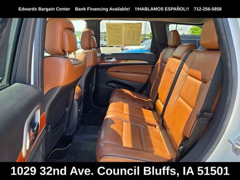 Used 2013 Jeep Grand Cherokee Overland AWD/4WD image 27