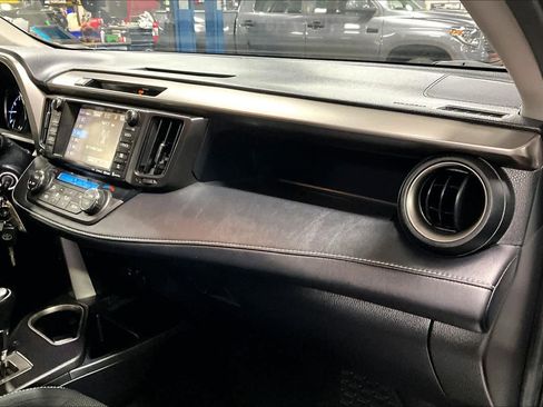 Used 2016 Toyota RAV4 XLE image 17