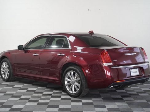 Used 2018 Chrysler 300 Limited AWD/4WD image 3