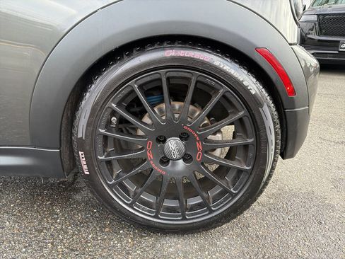 Used 2011 MINI Cooper S image 3