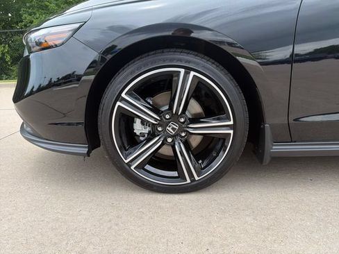 Certified 2025 Honda Accord Sport image 9