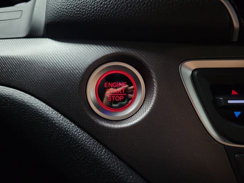 Certified 2025 Honda Ridgeline RTL image 26