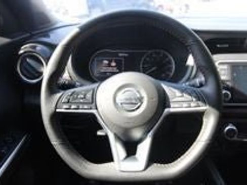 Used 2020 Nissan Kicks SR image 13