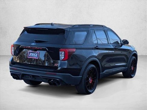 Used 2022 Ford Explorer ST w/ ST Street Pack image 5