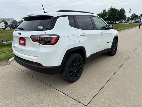 New 2026 Jeep Compass Latitude AWD/4WD image 7