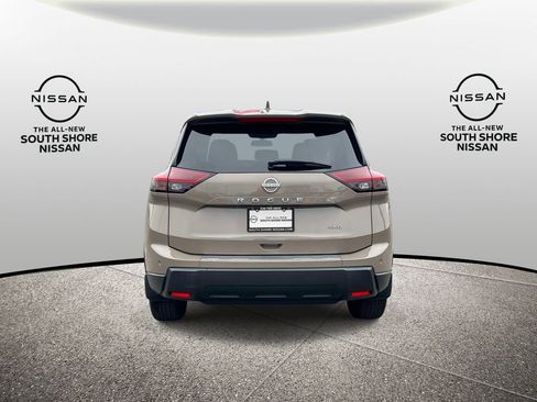 Used 2025 Nissan Rogue SV image 7