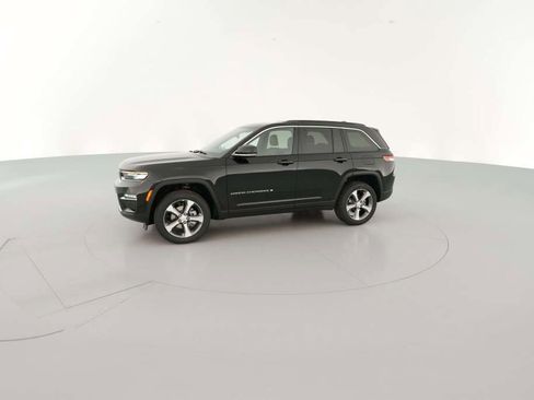 New 2025 Jeep Grand Cherokee Limited w/ Trailer Tow Package image 5