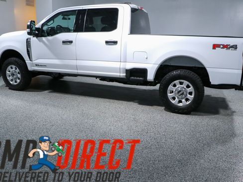 Used 2024 Ford F250 XLT w/ FX4 Off-Road Package AWD/4WD image 10