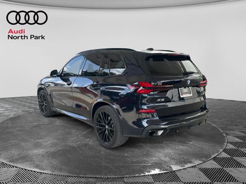 Used 2026 BMW X5 xDrive40i w/ M Sport Package AWD/4WD image 3