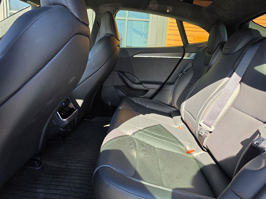 Used 2022 Tesla Model S Plaid AWD/4WD image 22