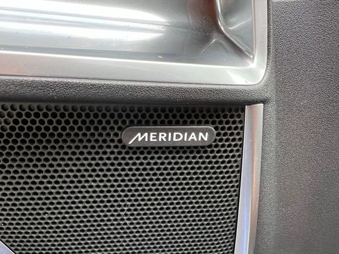 Used 2020 Jaguar E-PACE SE image 33