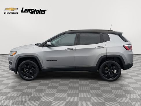 Used 2019 Jeep Compass Altitude image 2
