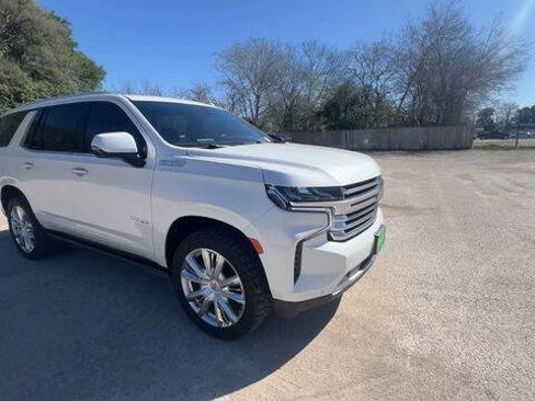 Used 2021 Chevrolet Tahoe High Country w/ Premium Package image 2
