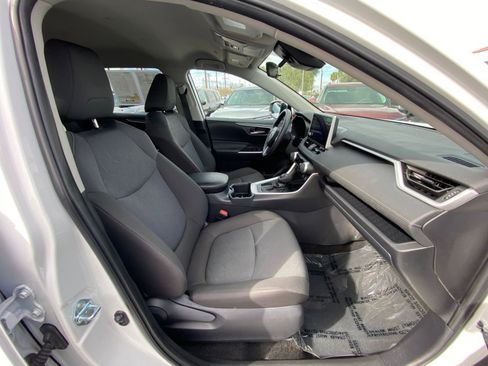 Used 2025 Toyota RAV4 XLE w/ Weather Package image 27