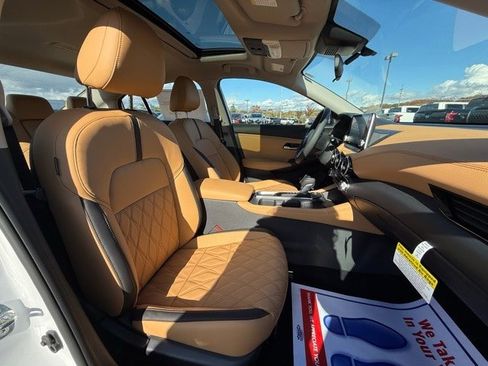 New 2025 Nissan Sentra SV w/ SV Premium Package image 17