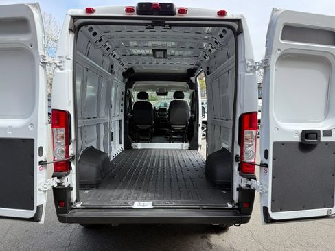 New 2026 RAM ProMaster 2500 w/ Quick Order Package 22G SLT FWD image 28