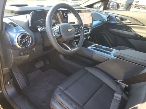 Used 2026 Chevrolet Equinox EV LT image 18