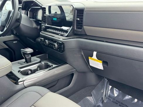 New 2026 Chevrolet Silverado 1500 ZR2 AWD/4WD image 6