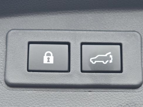 Certified 2025 Subaru Outback Premium w/ Popular Package #1A image 16