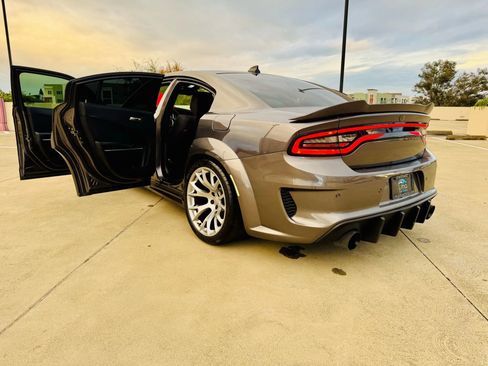 Used 2017 Dodge Charger R/T w/ Driver Confidence Group image 39