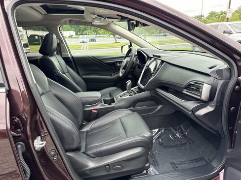 Used 2025 Subaru Outback Touring XT AWD/4WD image 27