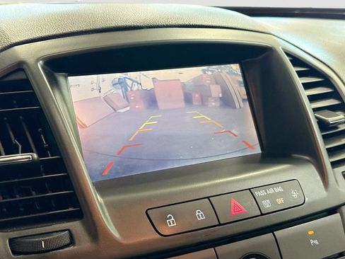 Used 2012 Buick Regal Premium FWD image 13