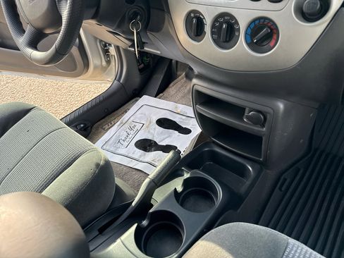 Used 2003 MAZDA Tribute LX image 36