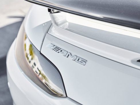 Used 2018 Mercedes-Benz AMG GT R image 17