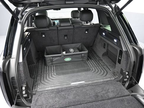 Used 2023 Land Rover Range Rover SE AWD/4WD image 32