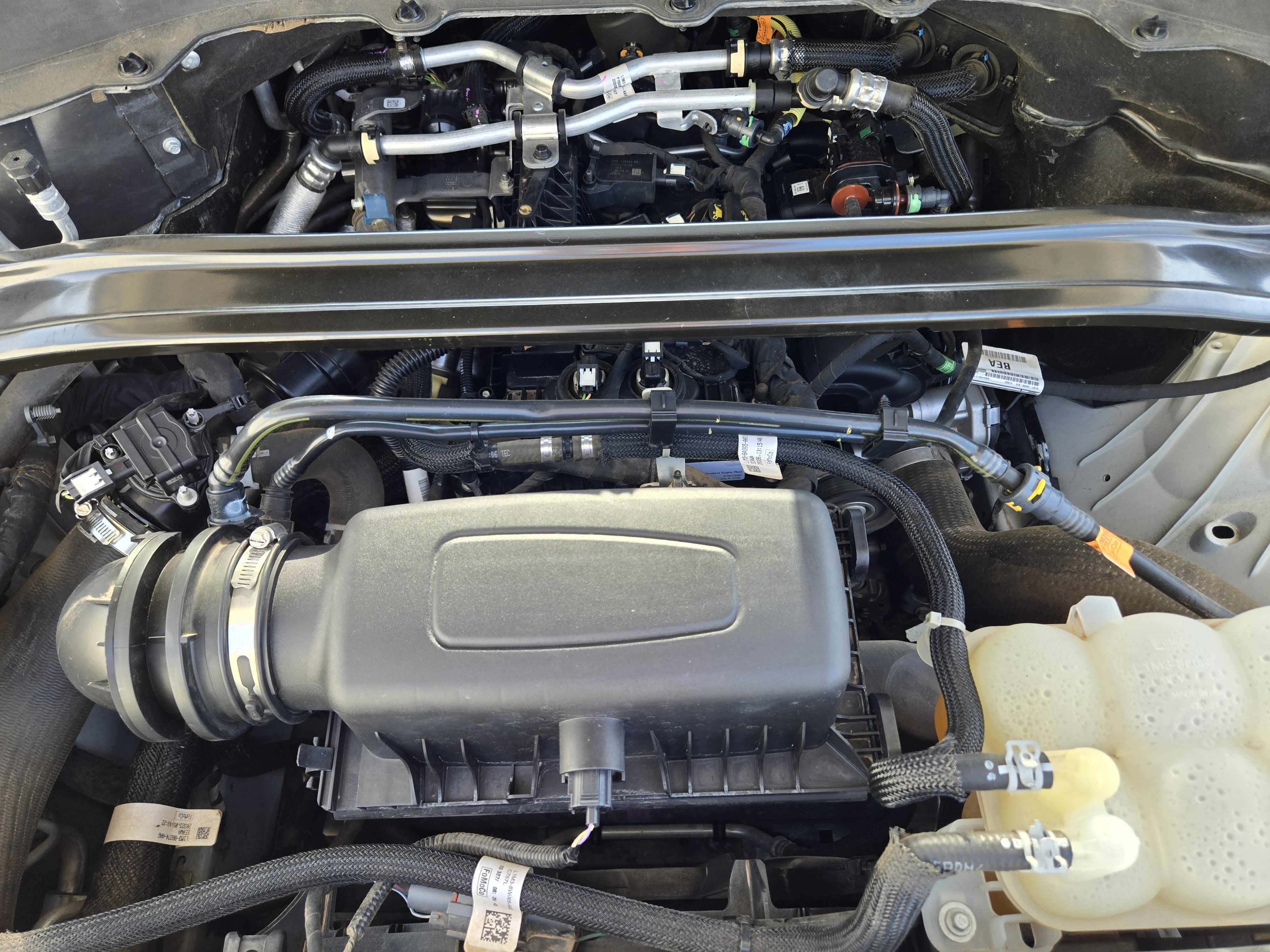 Used 2021 Ford Explorer Limited w/ Equipment Group 301A AWD/4WD image 31
