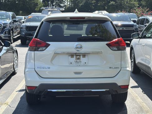 Used 2017 Nissan Rogue SL w/ SL Premium Package AWD/4WD image 5