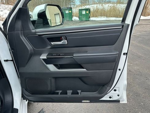 Used 2025 Toyota Tundra Platinum image 37