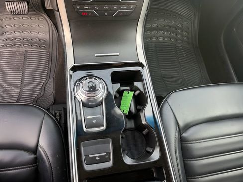 Used 2019 Ford Edge SEL w/ Equipment Group 201A image 24