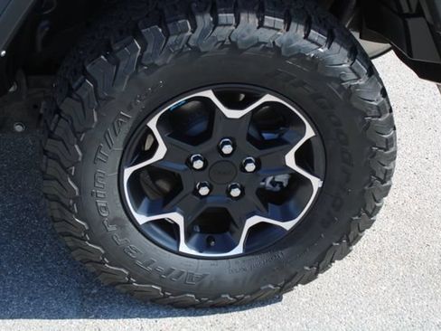 Used 2023 Jeep Wrangler Unlimited Rubicon 4xe AWD/4WD image 11