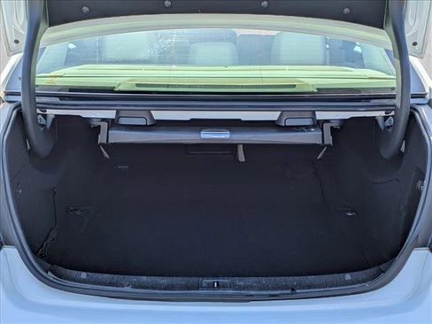 Used 2016 Mercedes-Benz E 350 Sedan image 6