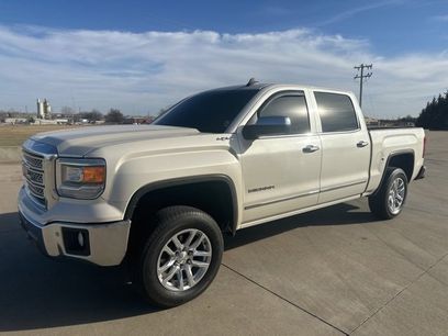 Used 2015 GMC Sierra 1500 SLT w/ SLT Crew Cab Value Package