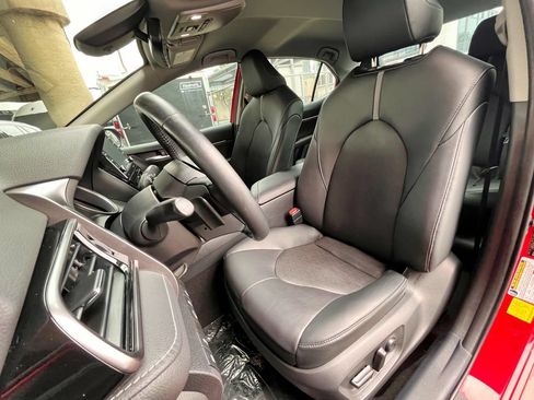 Used 2021 Toyota Camry XSE w/ Cold Weather Package FWD image 24