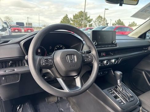 Used 2024 Honda CR-V EX image 17
