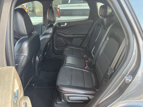 Used 2023 Ford Escape ST-Line image 31