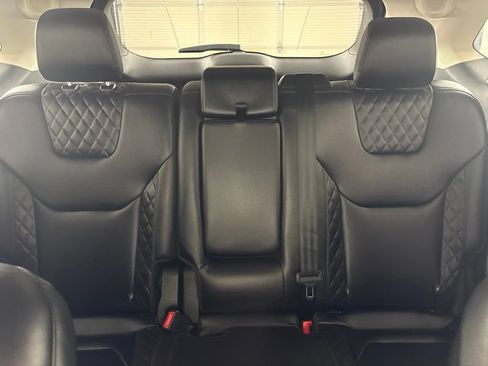 Used 2023 Ford Edge Titanium AWD/4WD image 38