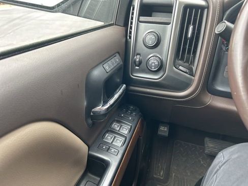 Used 2018 Chevrolet Silverado 1500 LTZ w/ Texas Edition image 19