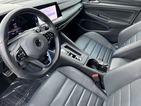 Used 2022 Volkswagen Golf R image 4