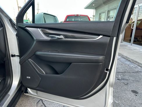 Used 2020 Cadillac XT6 Sport image 28