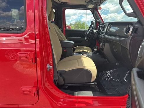 Used 2020 Jeep Wrangler Unlimited Sahara AWD/4WD image 12