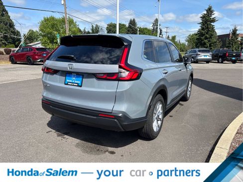 Used 2025 Honda CR-V EX image 1