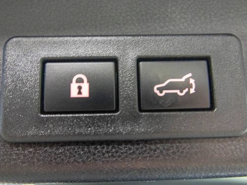 Used 2023 Subaru Ascent Limited w/ Technology Package AWD/4WD image 46