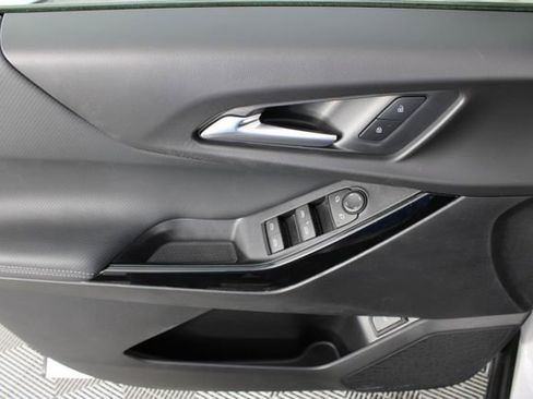 New 2026 Chevrolet Equinox LT image 14